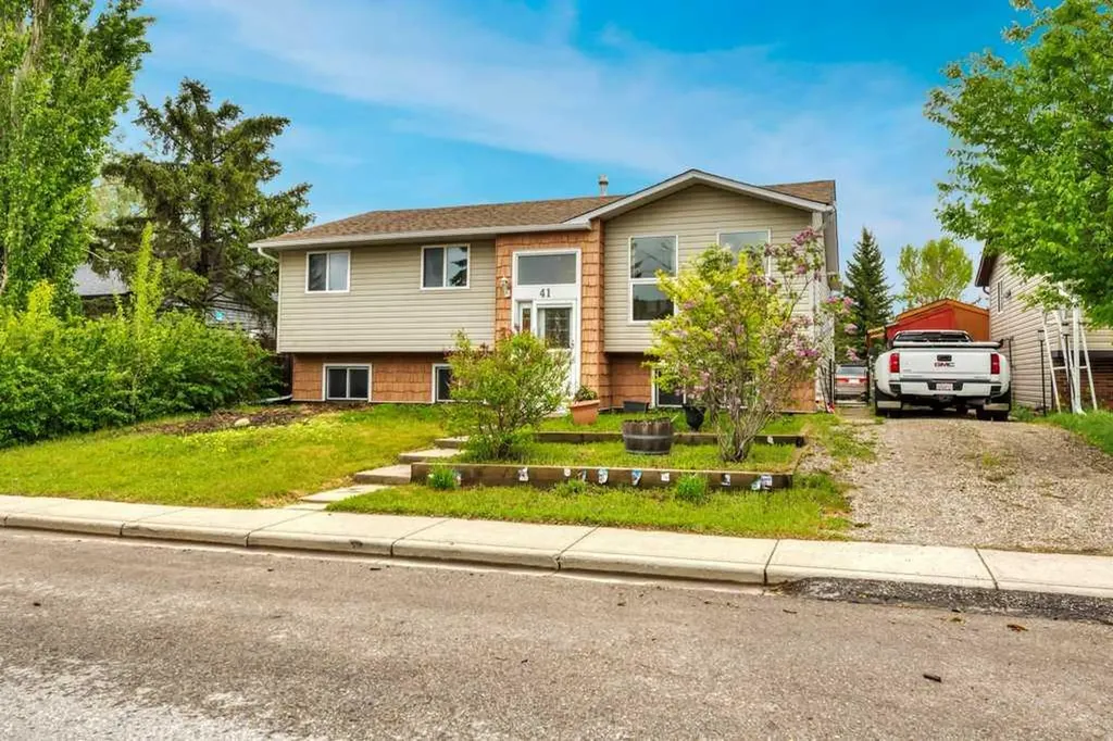 41 Brentwood Drive Strathmore AB T1P 1H9