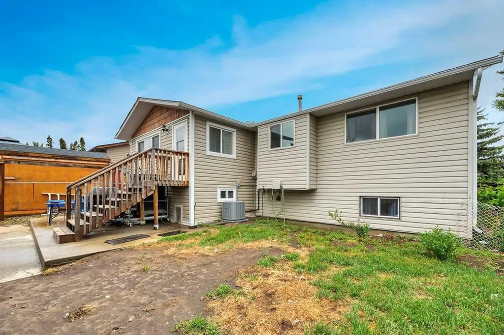 41 Brentwood Drive Strathmore AB T1P 1H9