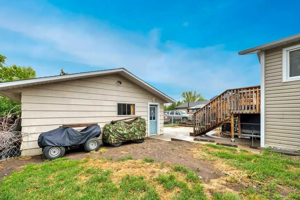 41 Brentwood Drive Strathmore AB T1P 1H9