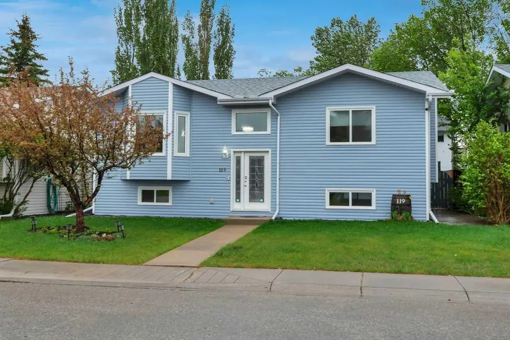 119 Strathaven Crescent Strathmore AB T1P 1M2