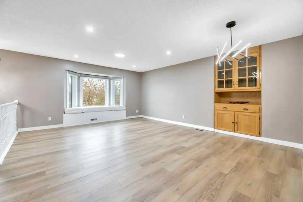 119 Strathaven Crescent Strathmore AB T1P 1M2