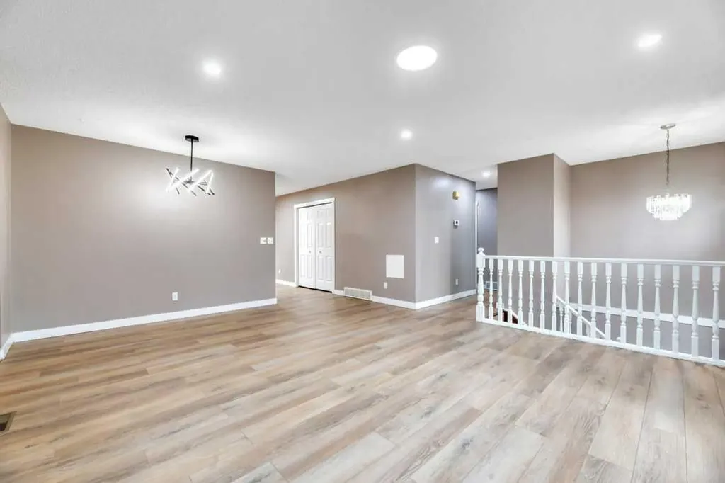 119 Strathaven Crescent Strathmore AB T1P 1M2