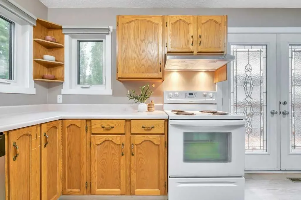 119 Strathaven Crescent Strathmore AB T1P 1M2