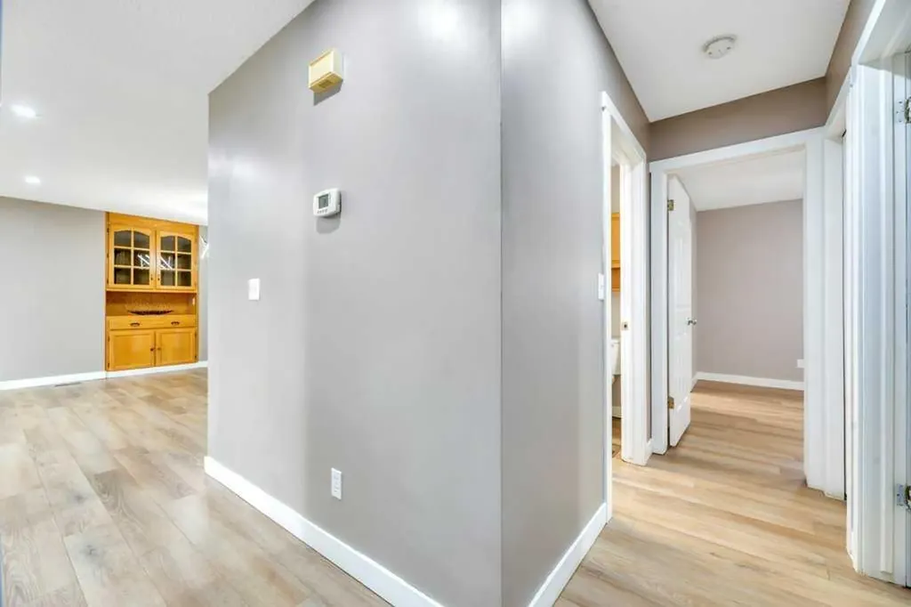 119 Strathaven Crescent Strathmore AB T1P 1M2