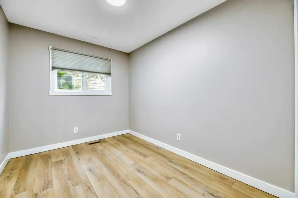119 Strathaven Crescent Strathmore AB T1P 1M2