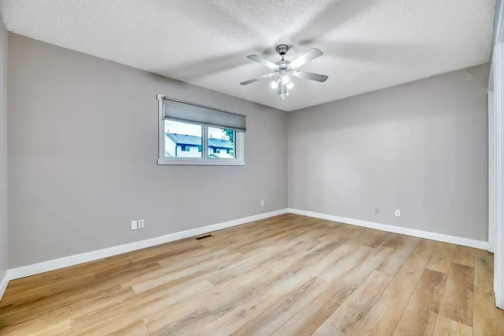 119 Strathaven Crescent Strathmore AB T1P 1M2