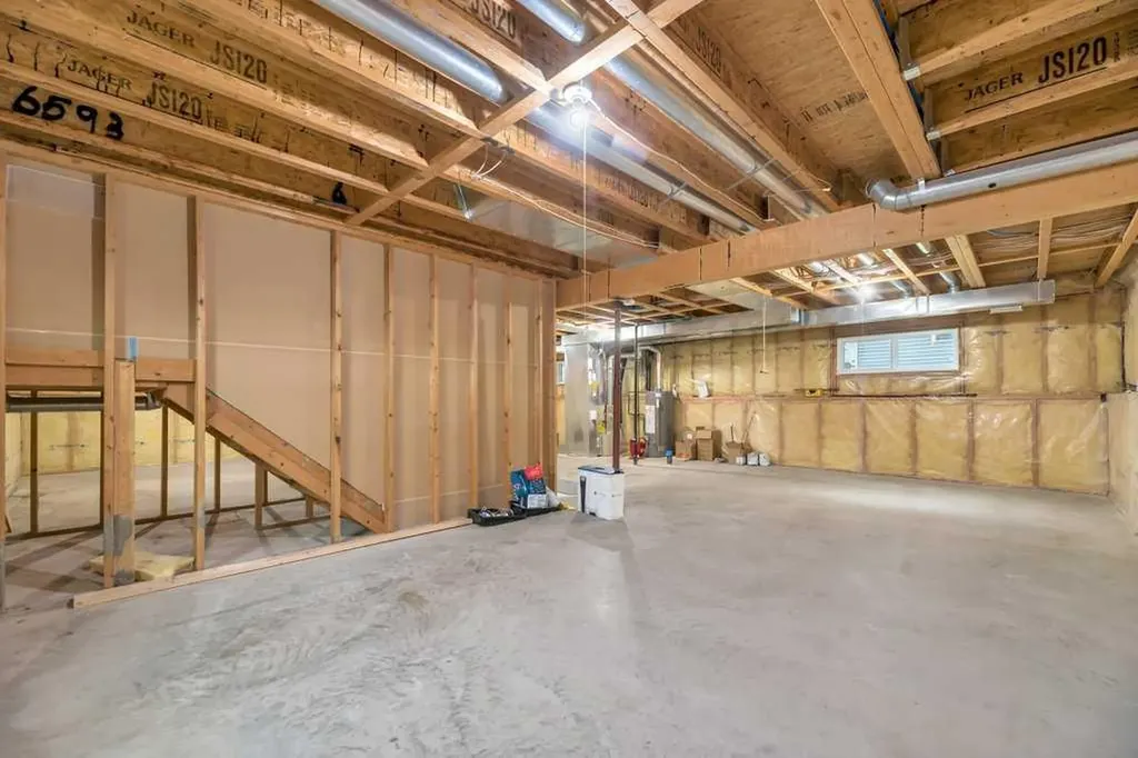 119 Strathaven Crescent Strathmore AB T1P 1M2