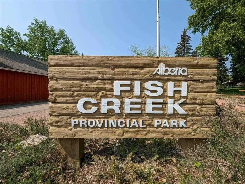 13045 6 Street SW Calgary AB T2W 5H1