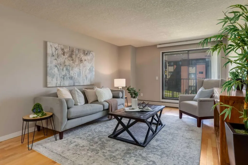 13045 6 Street SW Calgary AB T2W 5H1