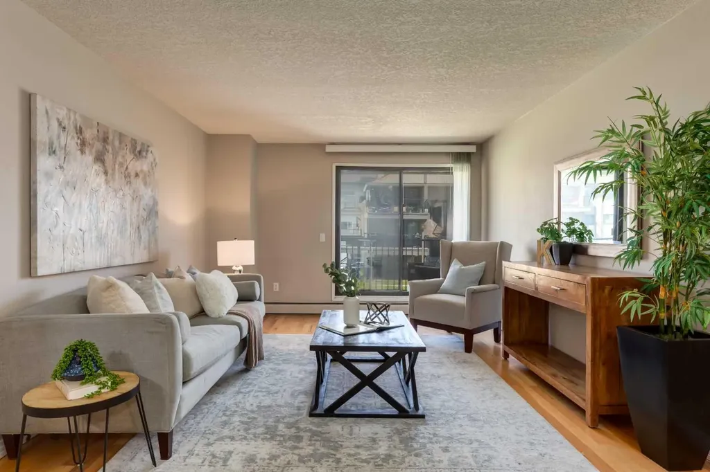 13045 6 Street SW Calgary AB T2W 5H1
