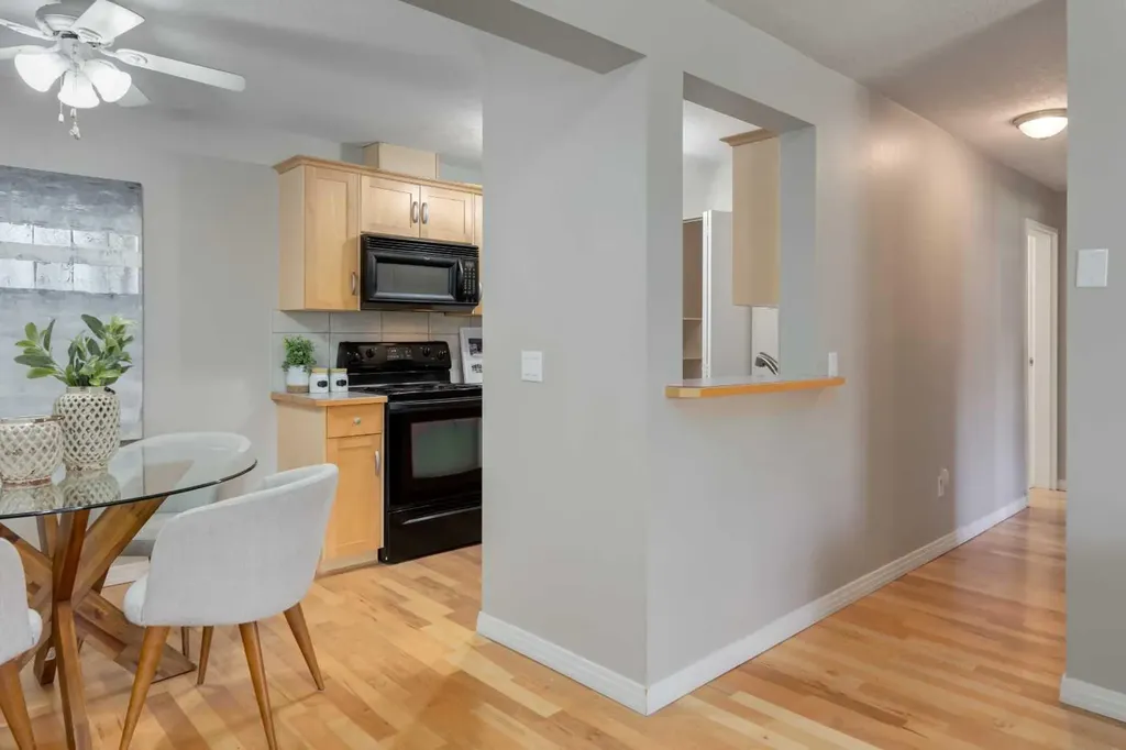 13045 6 Street SW Calgary AB T2W 5H1