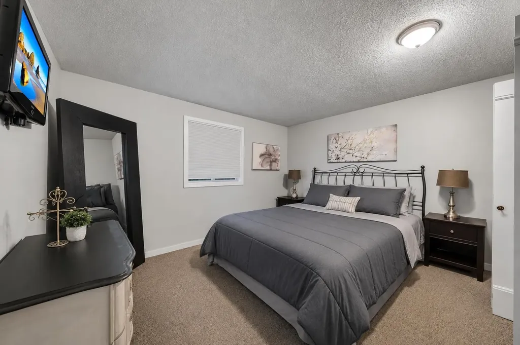107 Mission Road SW Calgary AB T2S 0T4