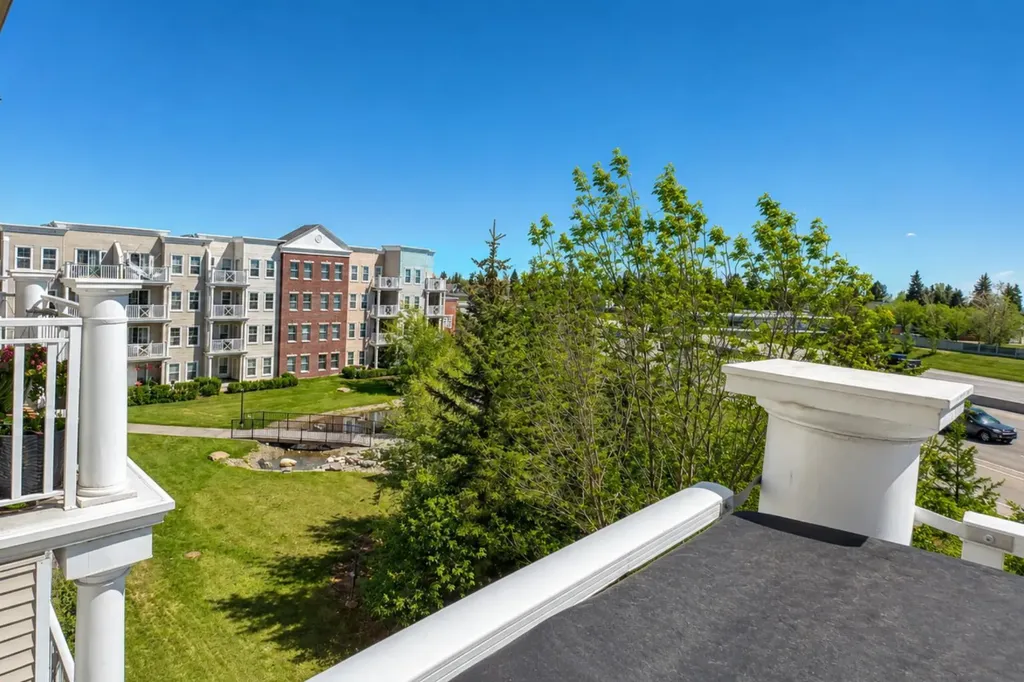 5605 Henwood Street SW Calgary AB t3e7r2