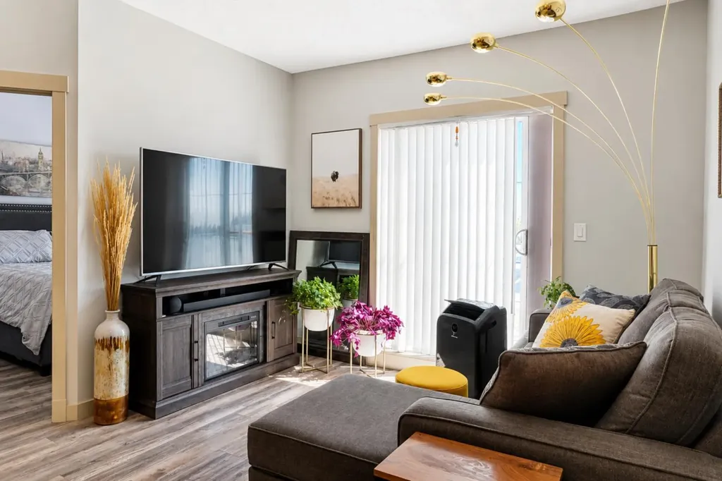 5605 Henwood Street SW Calgary AB t3e7r2
