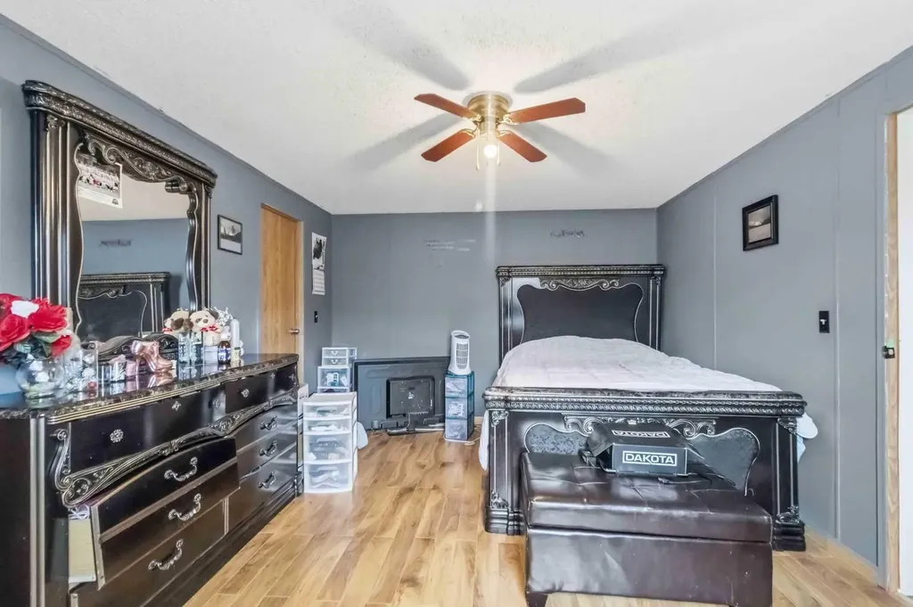 269 Mckinlay Crescent Fort Mcmurray AB T9K2M9