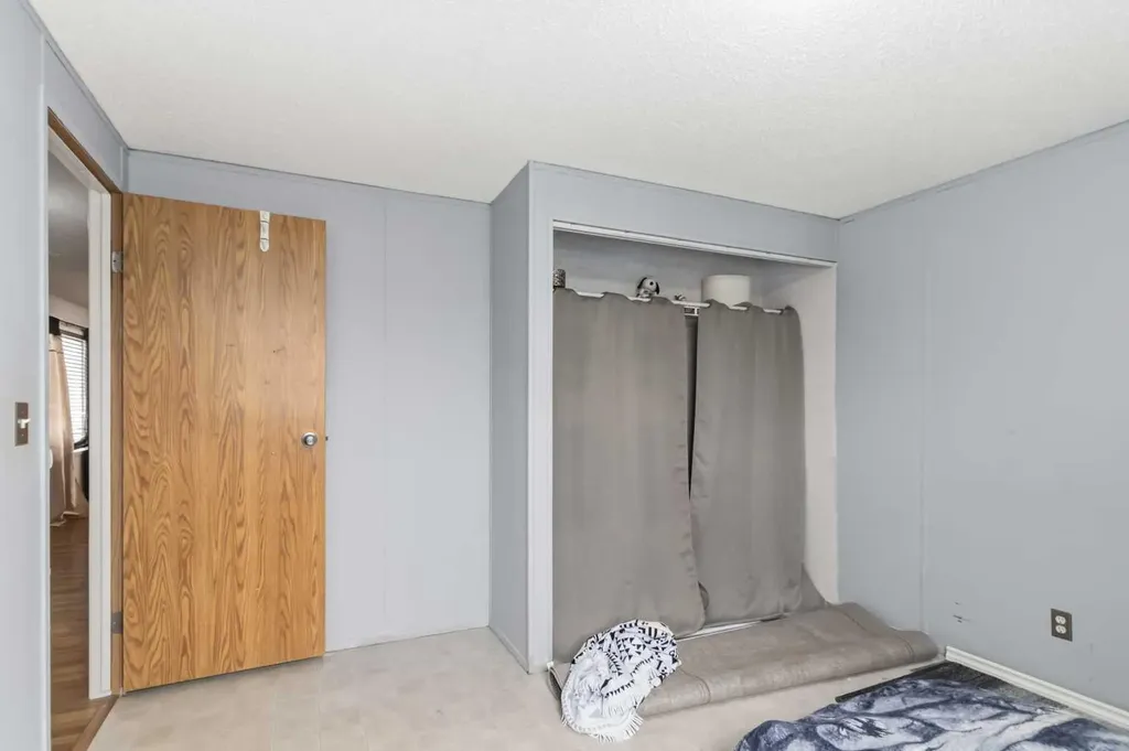 269 Mckinlay Crescent Fort Mcmurray AB T9K2M9