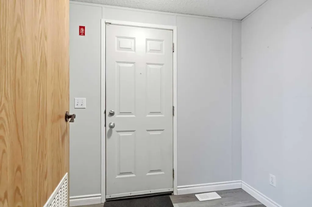 269 Mckinlay Crescent Fort Mcmurray AB T9K2M9