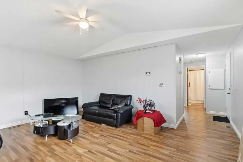 269 Mckinlay Crescent Fort Mcmurray AB T9K2M9