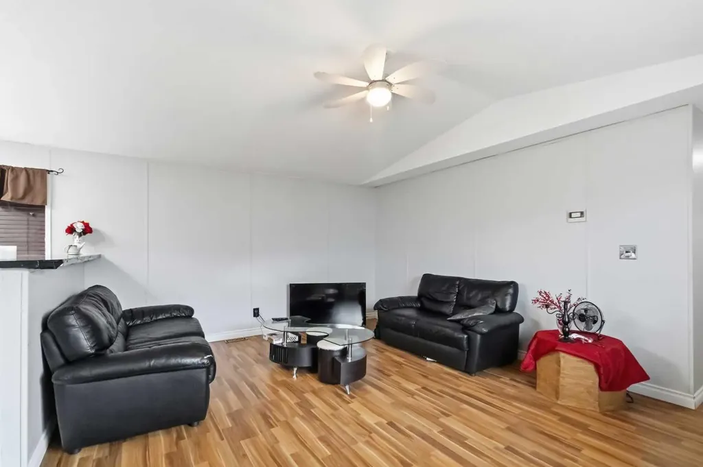 269 Mckinlay Crescent Fort Mcmurray AB T9K2M9