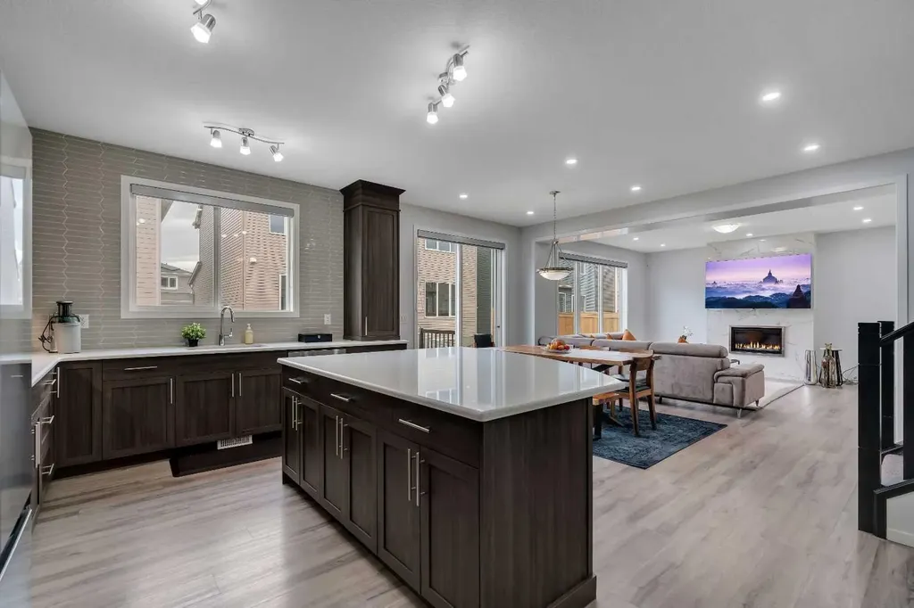 273 Carringwood Close NW Calgary AB T3P 2B1