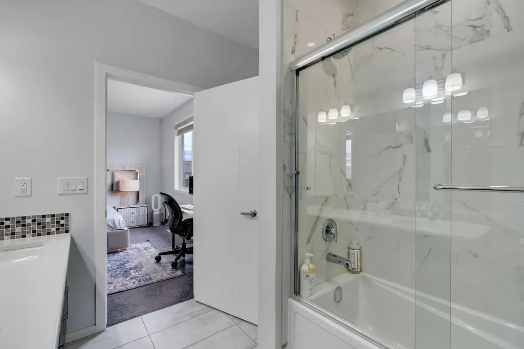 273 Carringwood Close NW Calgary AB T3P 2B1
