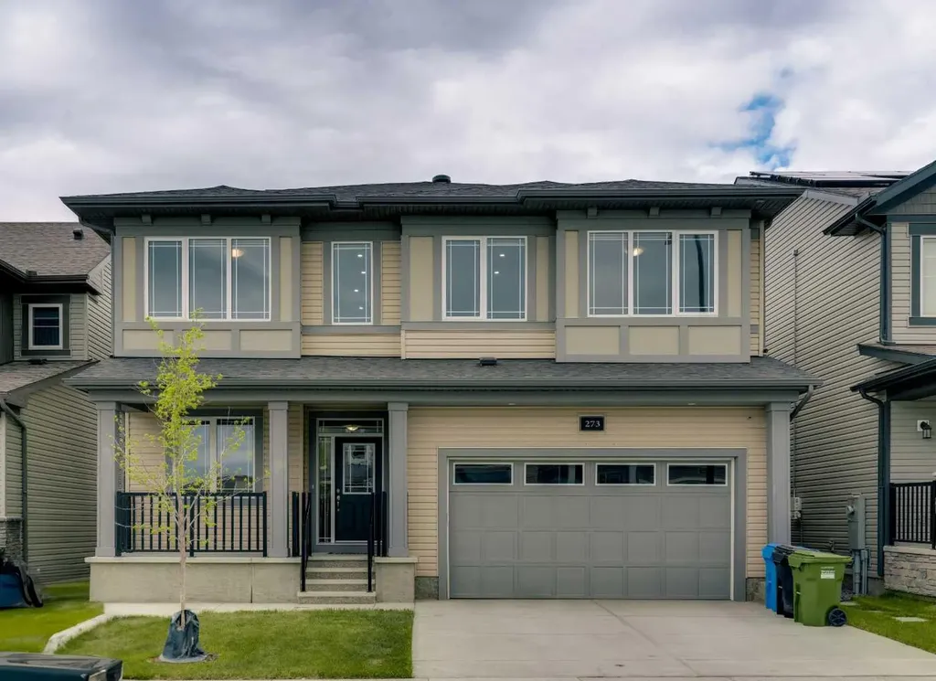 273 Carringwood Close NW Calgary AB T3P 2B1