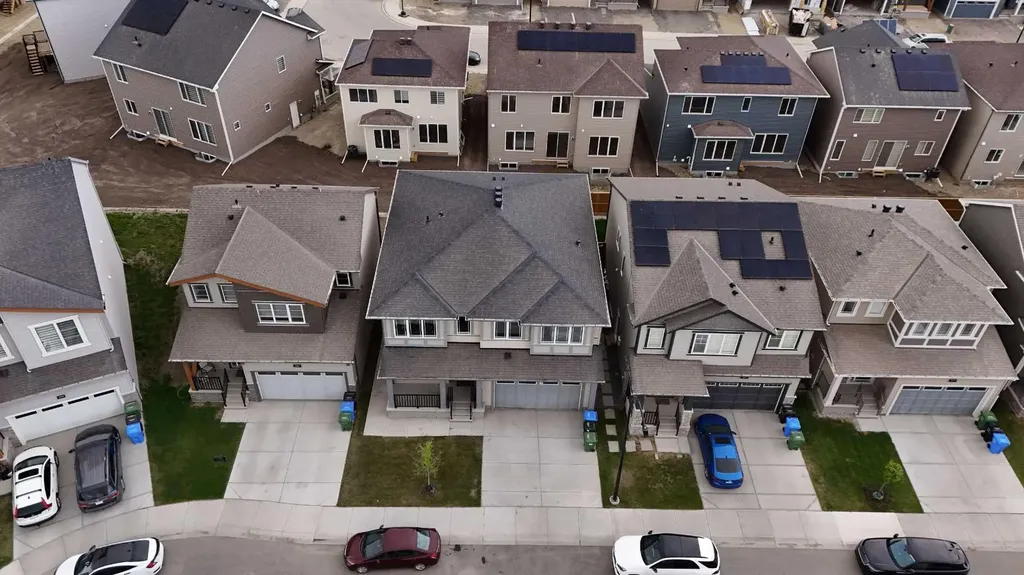 273 Carringwood Close NW Calgary AB T3P 2B1