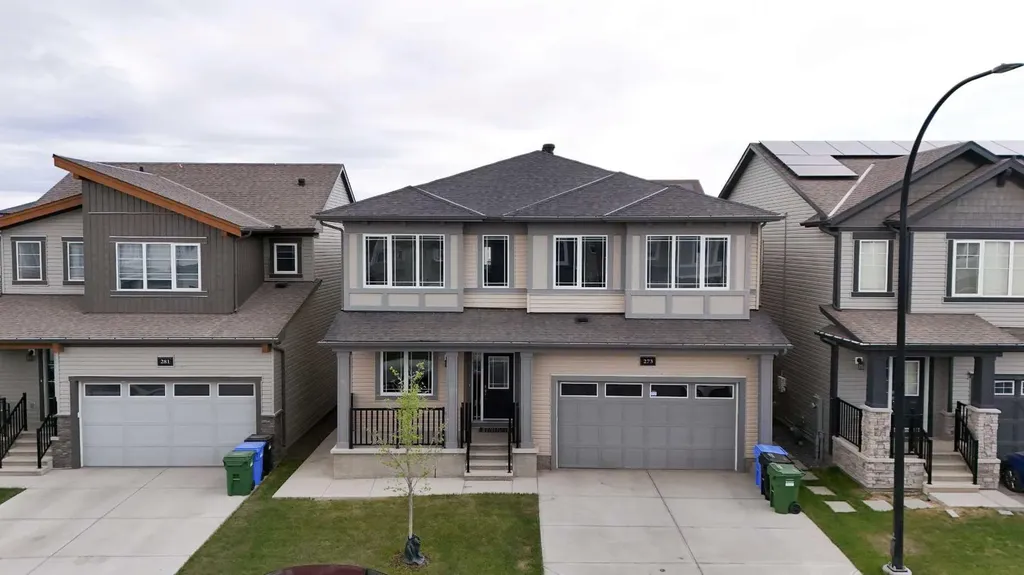 273 Carringwood Close NW Calgary AB T3P 2B1