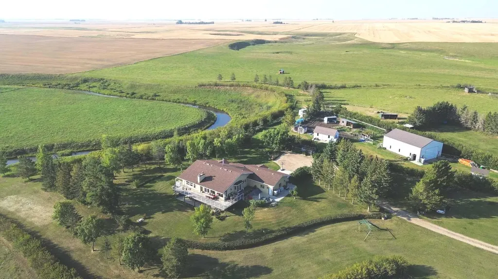 274133 Range Road 252 NE Rural Rocky View County AB T0M 0G0