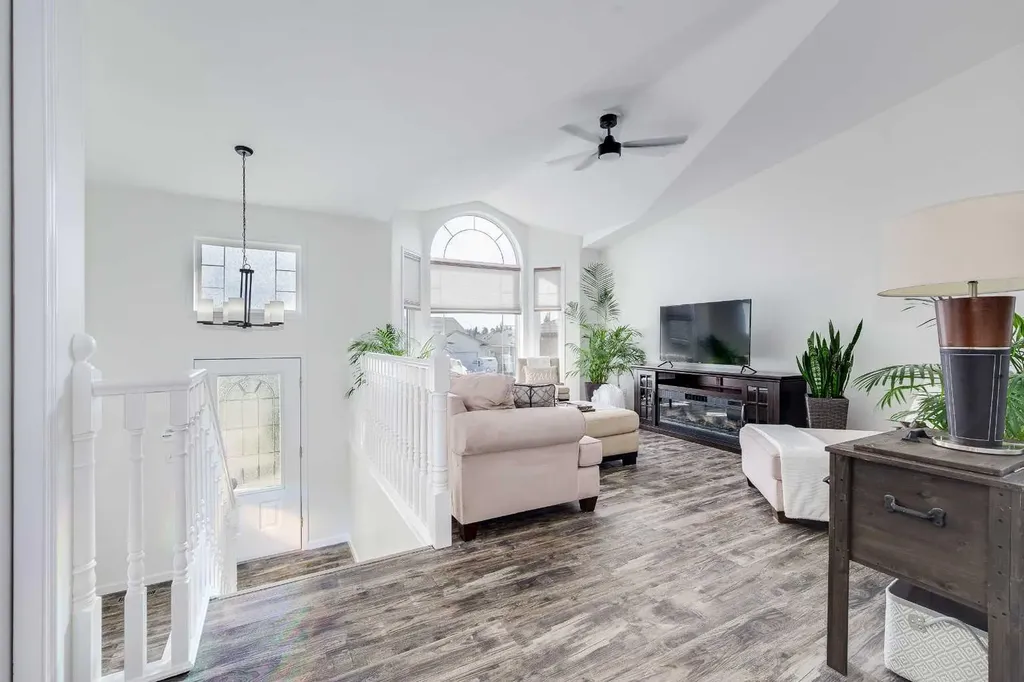 50 Livingston Close Lacombe AB T4L 2J3