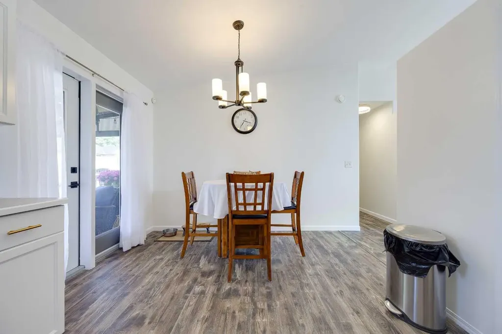 50 Livingston Close Lacombe AB T4L 2J3