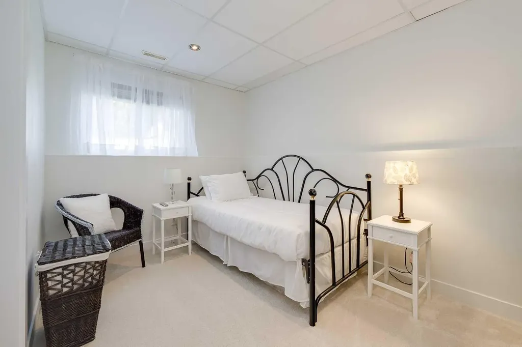 50 Livingston Close Lacombe AB T4L 2J3
