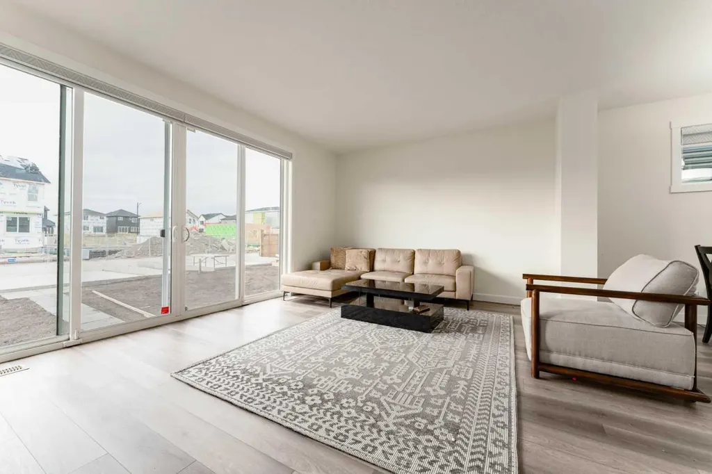 3222 Chinook Winds Drive SW Airdrie AB T4B 0R7