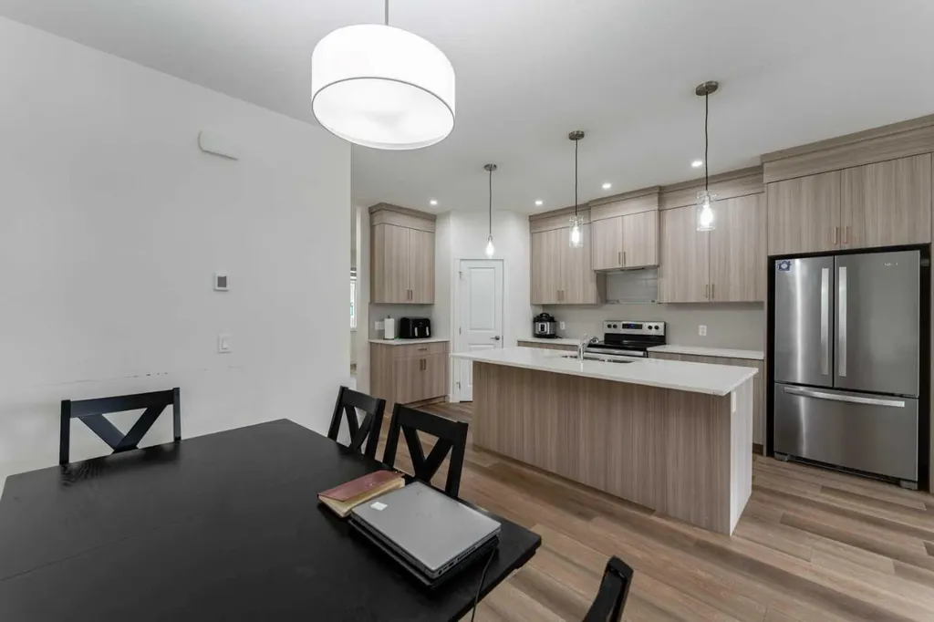 3222 Chinook Winds Drive SW Airdrie AB T4B 0R7
