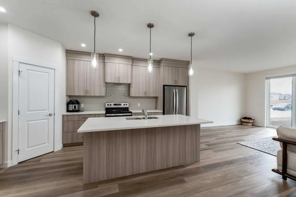3222 Chinook Winds Drive SW Airdrie AB T4B 0R7