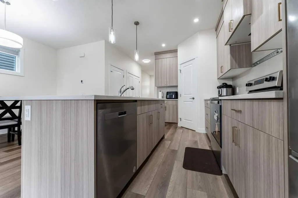 3222 Chinook Winds Drive SW Airdrie AB T4B 0R7