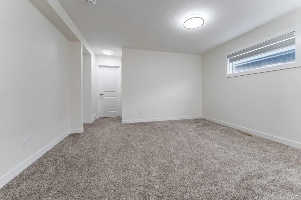 3222 Chinook Winds Drive SW Airdrie AB T4B 0R7