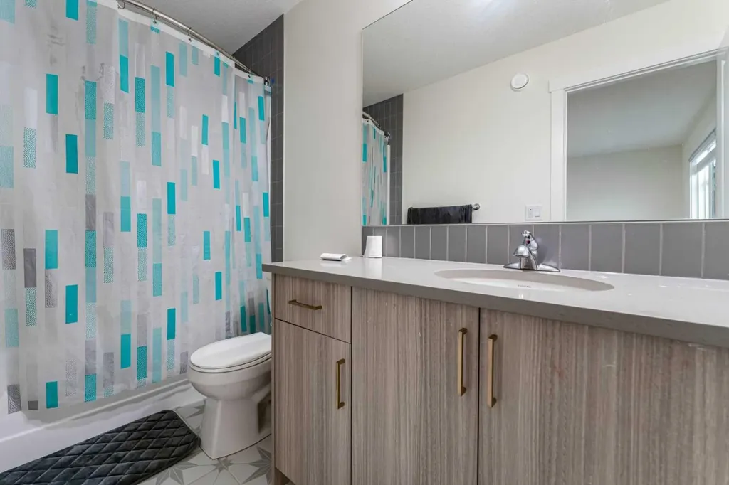 3222 Chinook Winds Drive SW Airdrie AB T4B 0R7
