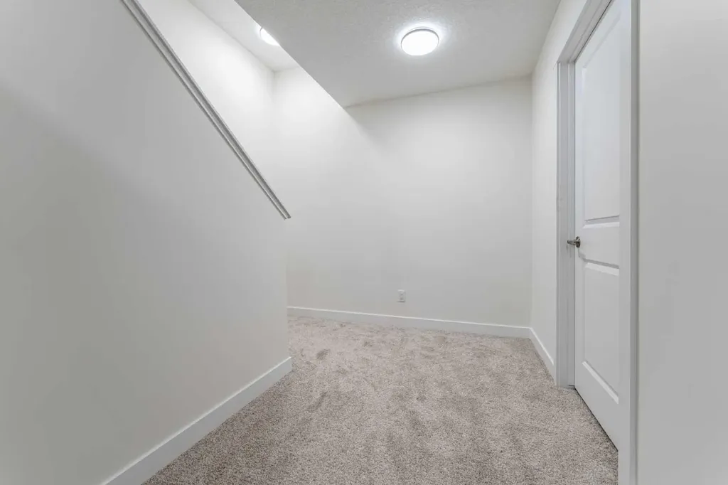 3222 Chinook Winds Drive SW Airdrie AB T4B 0R7