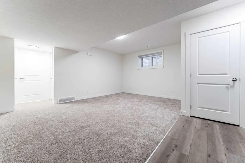 3222 Chinook Winds Drive SW Airdrie AB T4B 0R7
