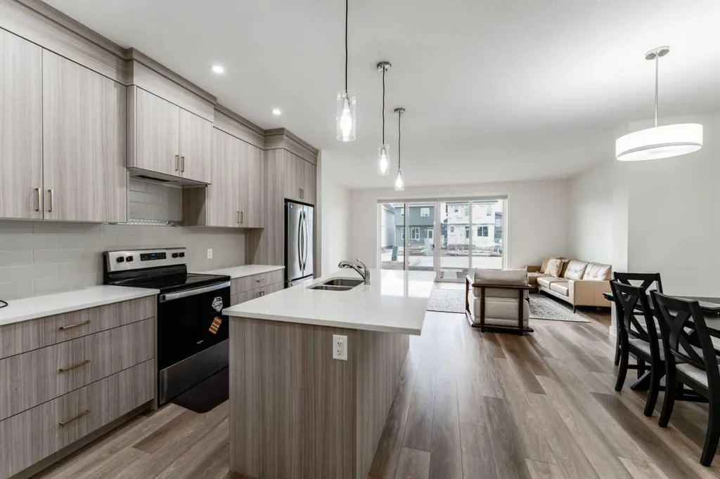 3222 Chinook Winds Drive SW Airdrie AB T4B 0R7