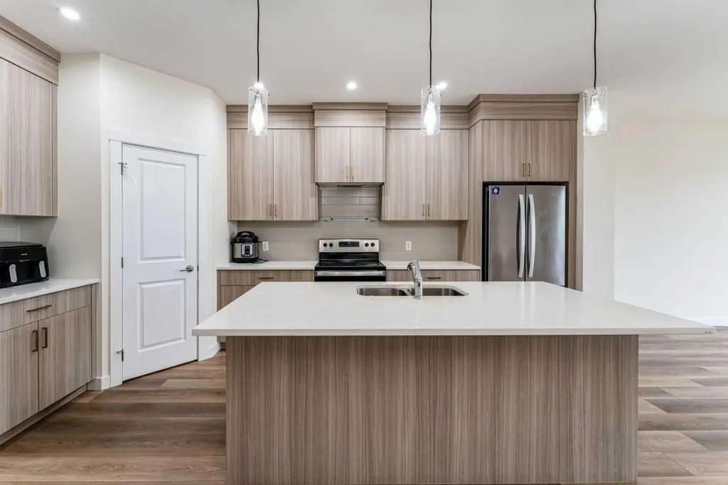 3222 Chinook Winds Drive SW Airdrie AB T4B 0R7