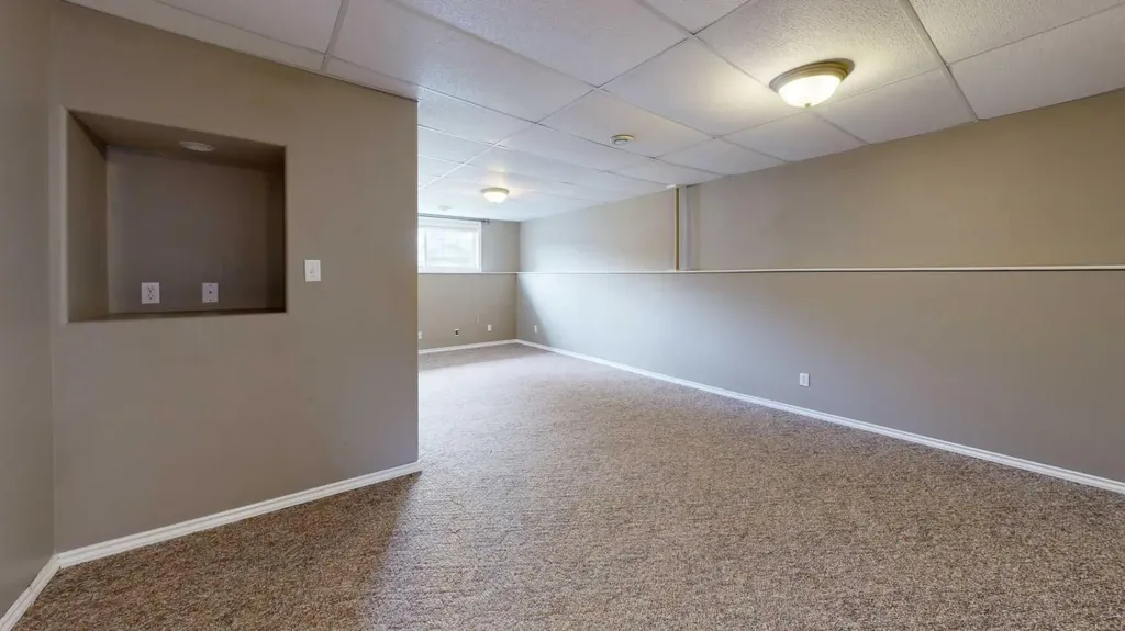10518 72 Avenue Grande Prairie AB T8W 2S6