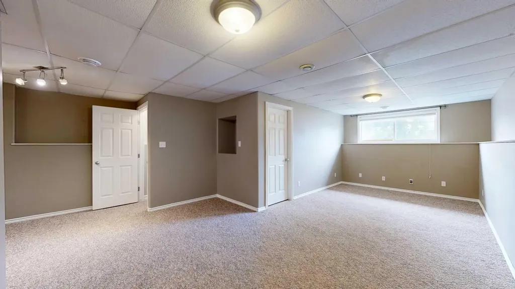 10518 72 Avenue Grande Prairie AB T8W 2S6