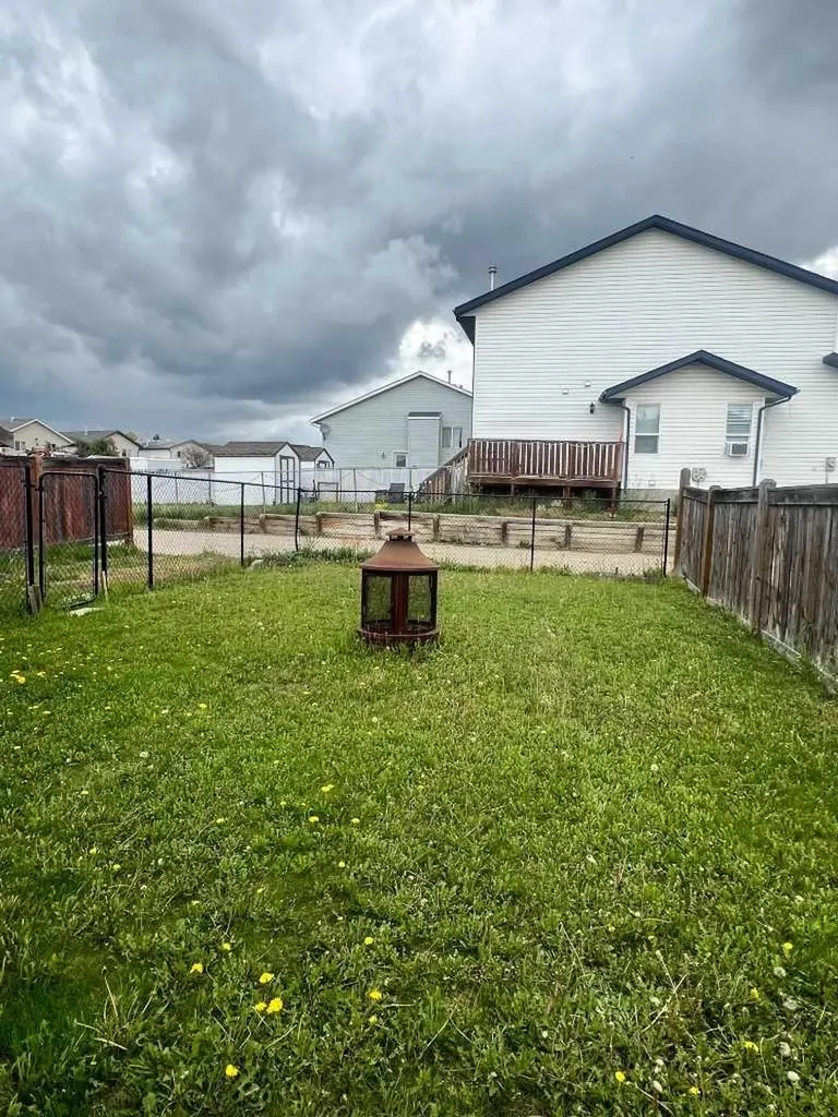 10518 72 Avenue Grande Prairie AB T8W 2S6