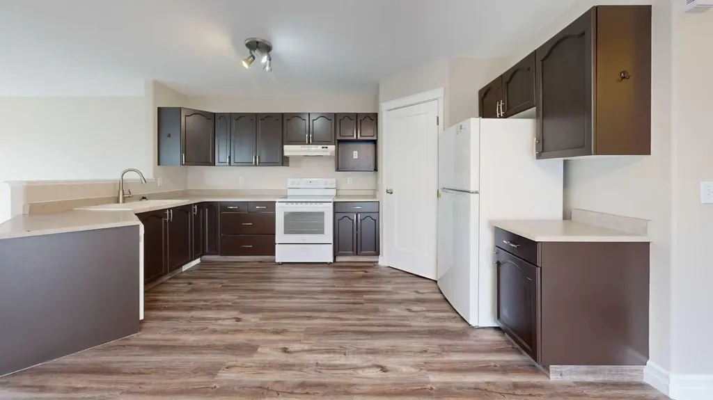 10518 72 Avenue Grande Prairie AB T8W 2S6