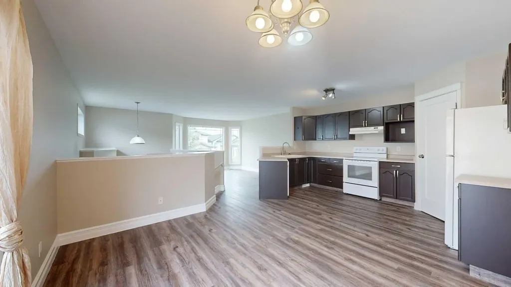 10518 72 Avenue Grande Prairie AB T8W 2S6