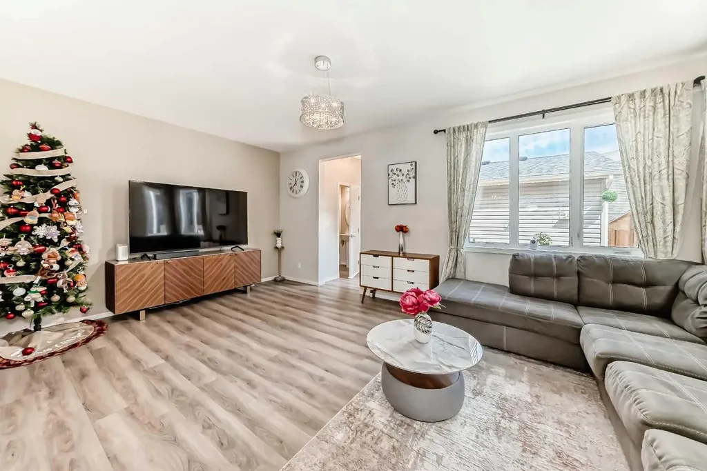 131 Carringham Road NW Calgary AB T3P 1V3