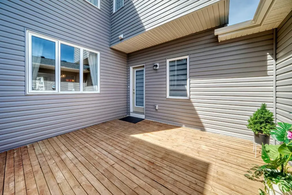 131 Carringham Road NW Calgary AB T3P 1V3