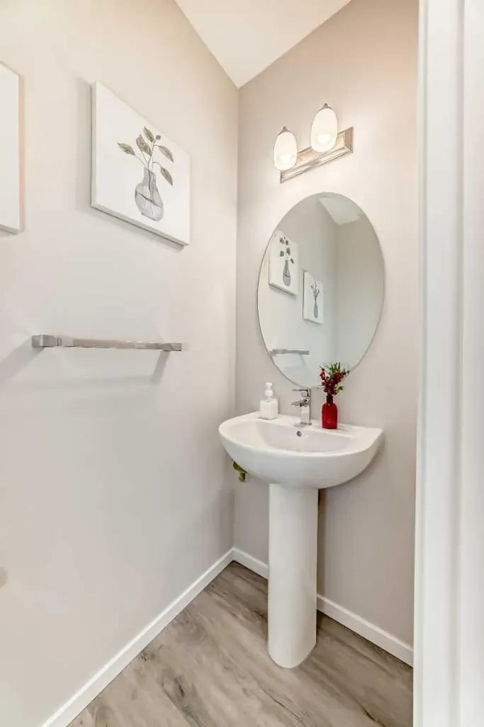 131 Carringham Road NW Calgary AB T3P 1V3